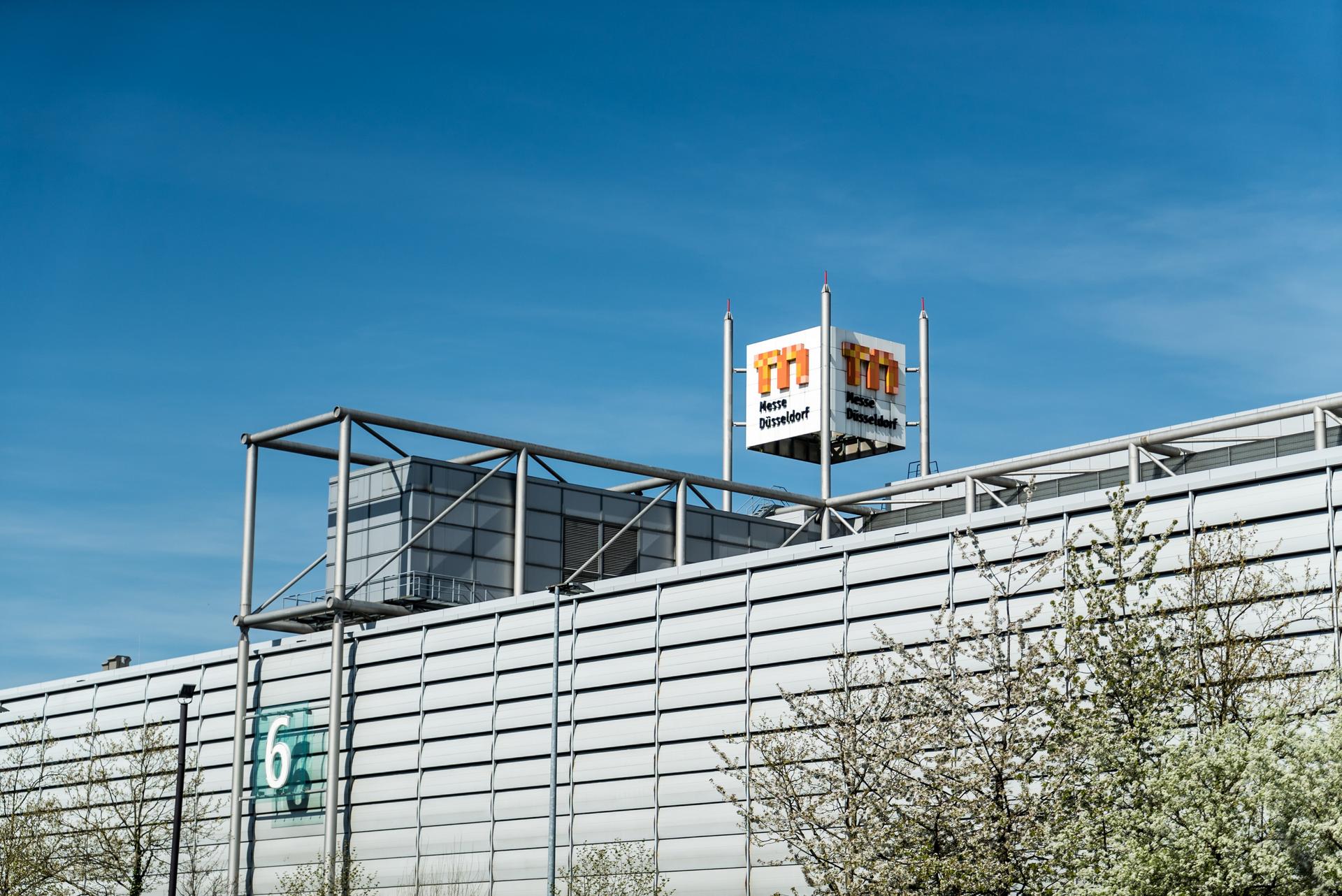 Außenansicht Messehalle Messe Düsseldorf